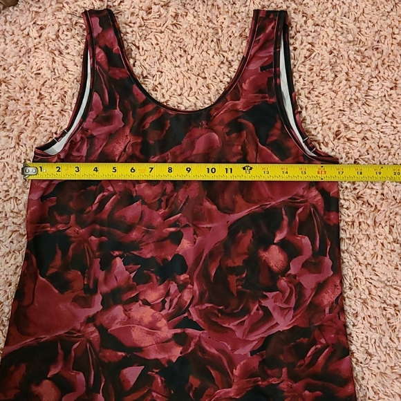 Pretty Floral Maroon & Black Calia Tank Top. - Picture 4 of 5